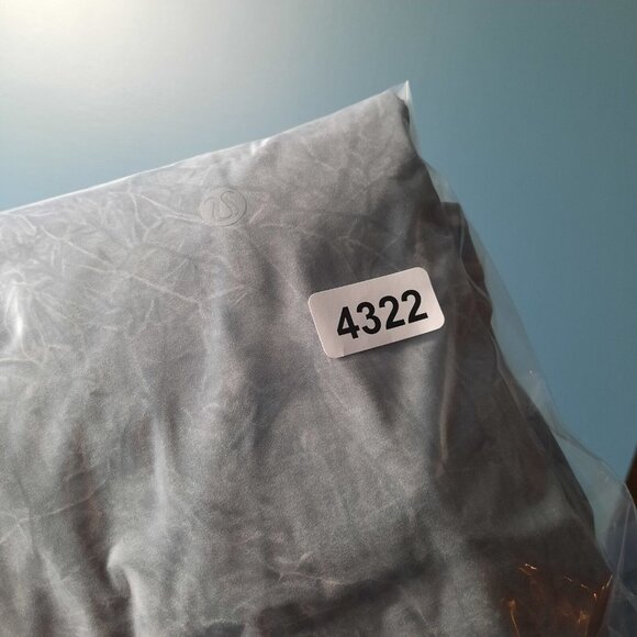 Lululemon Define Jacket Womens 8 Gray Garment Dye Washed Luna Luxtreme Fitted - Picture 12 of 12